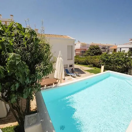 别墅 4-bedroom With Garden & Pool & Ac At The Da Rocha *